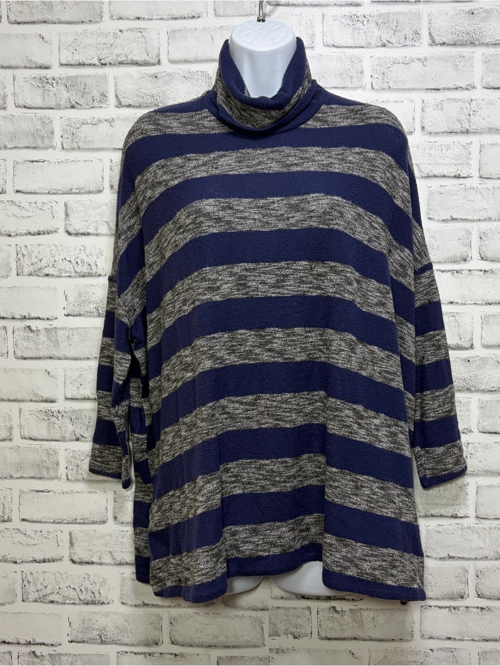 Anthropologie 9-N15 StCL Turtle/Cowl Neck Strip Dolman Sleeve Sweater Small